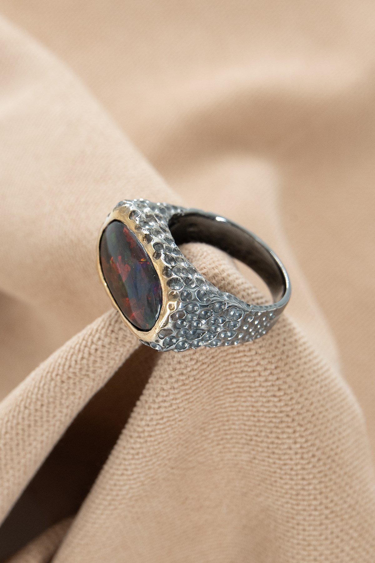 Black Opal Gümüş Yüzük