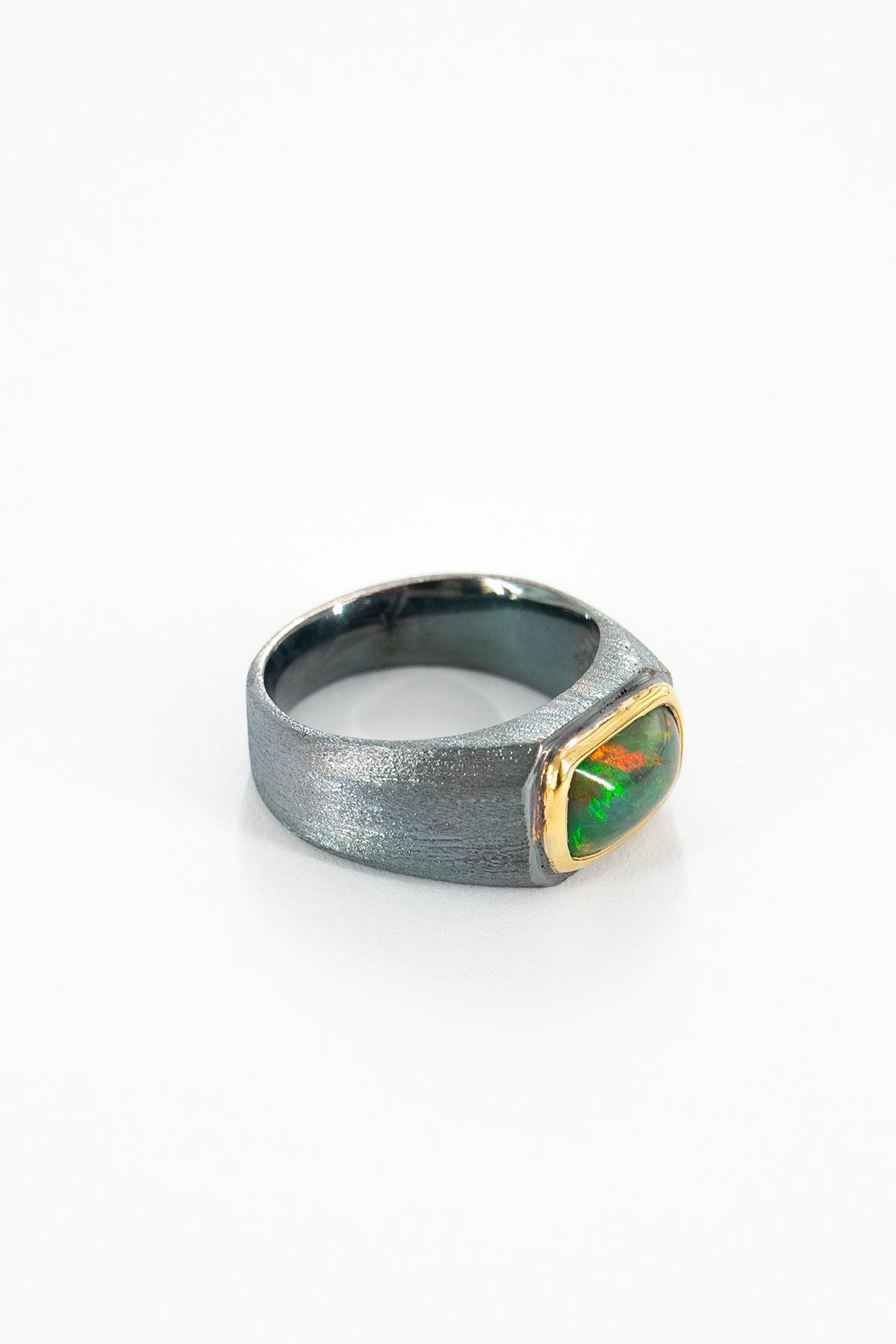 Black Opal Gümüş Yüzük