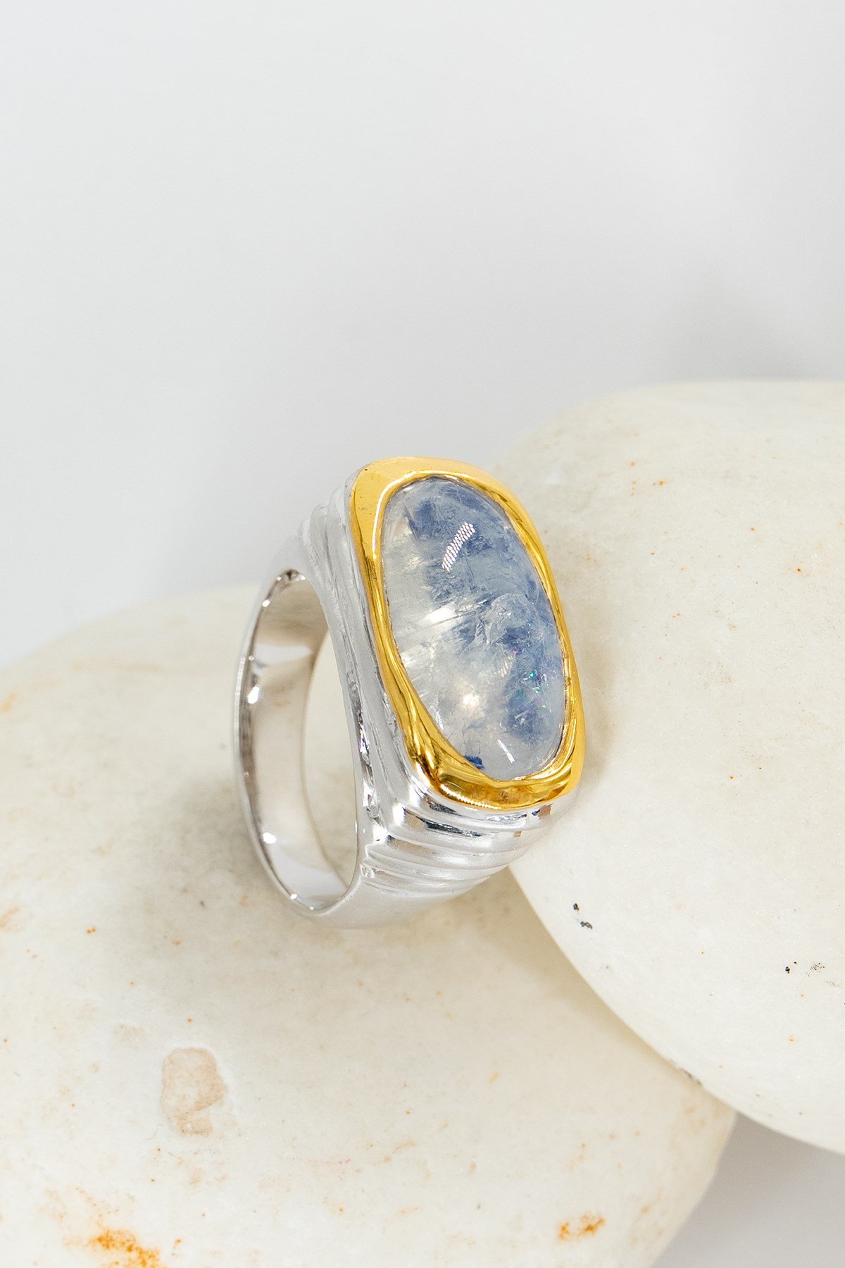 Blue Moon Stone Gümüş Yüzük