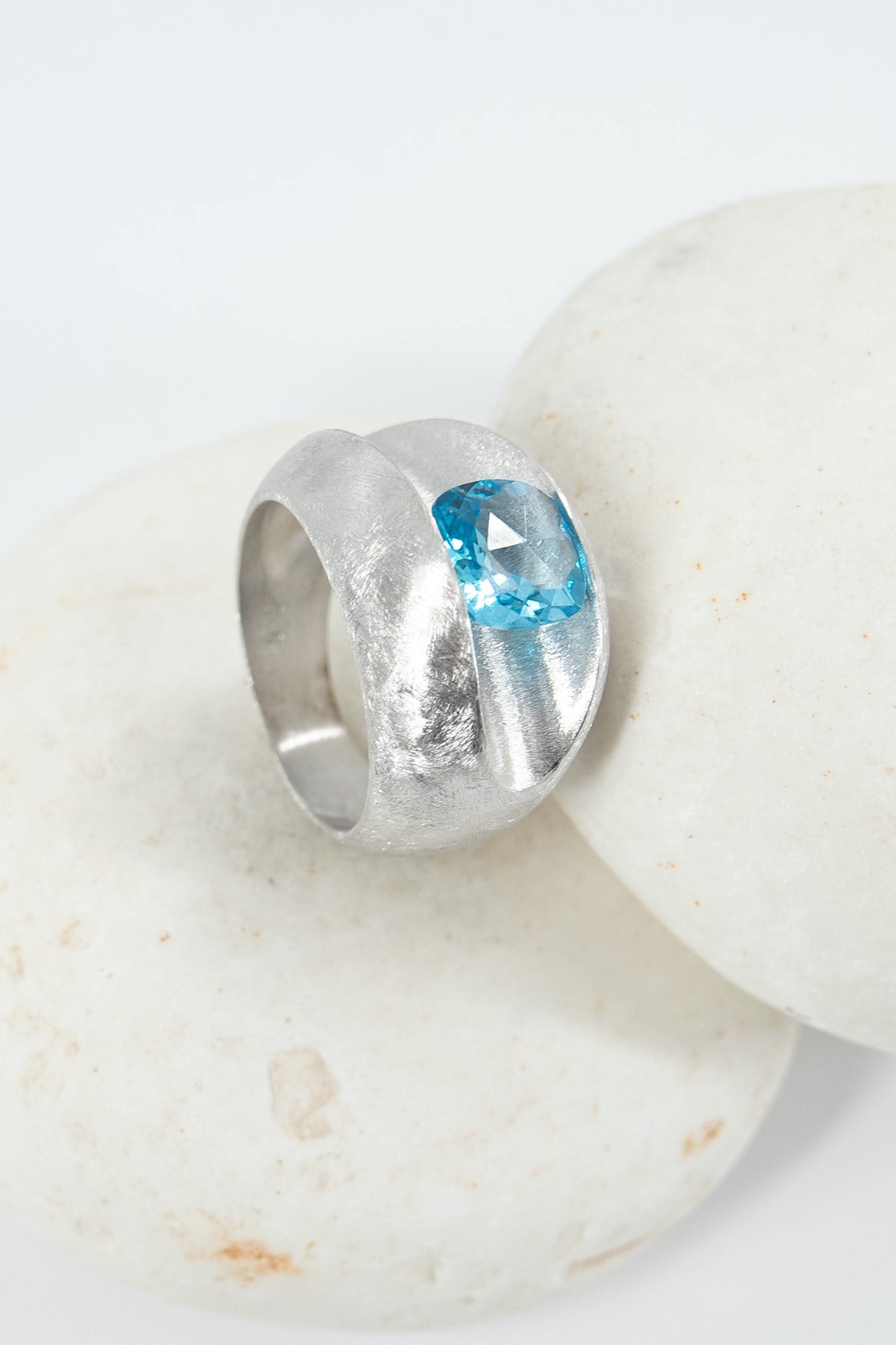 Blue Topaz Taşlı Gümüş Tasarım Yüzük