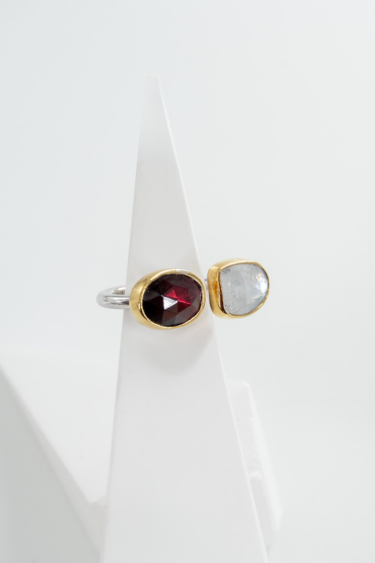 Garnet & Moonstone Gümüş Yüzük