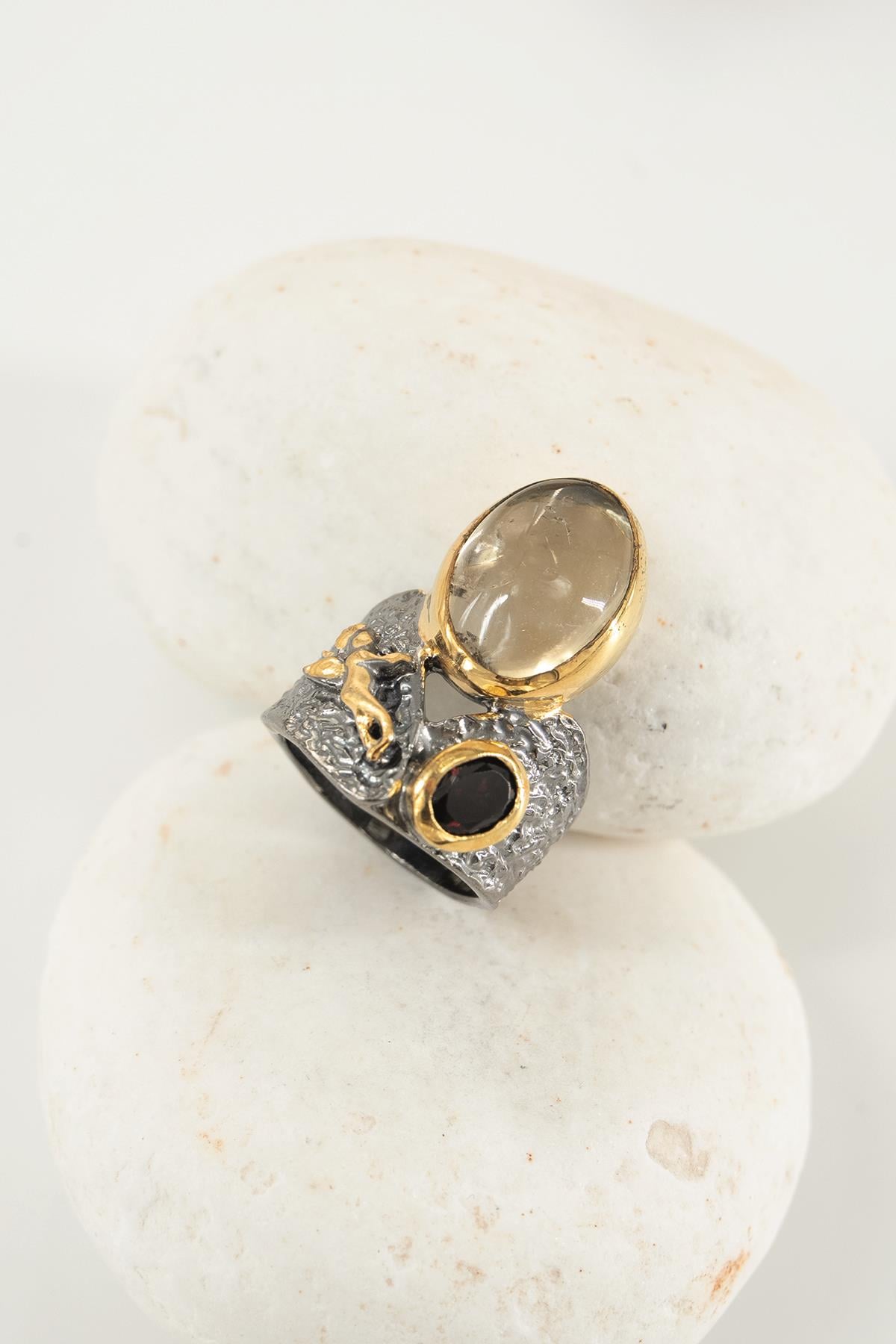 Garnet Strin 14.90 gr