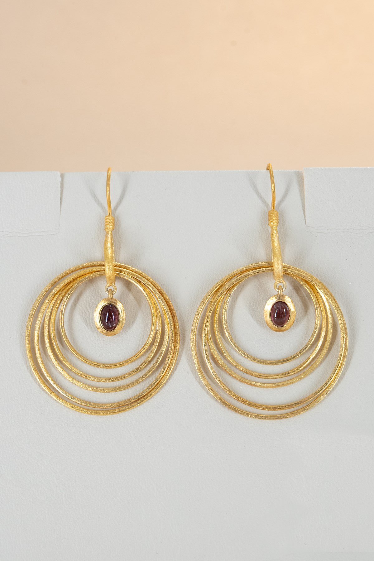 Garnet Taşlı Gümüş Küpe