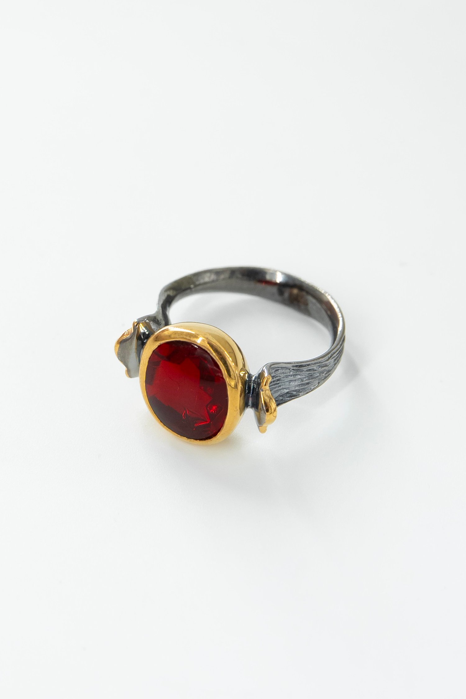 Garnet Taşlı Gümüş Yüzük