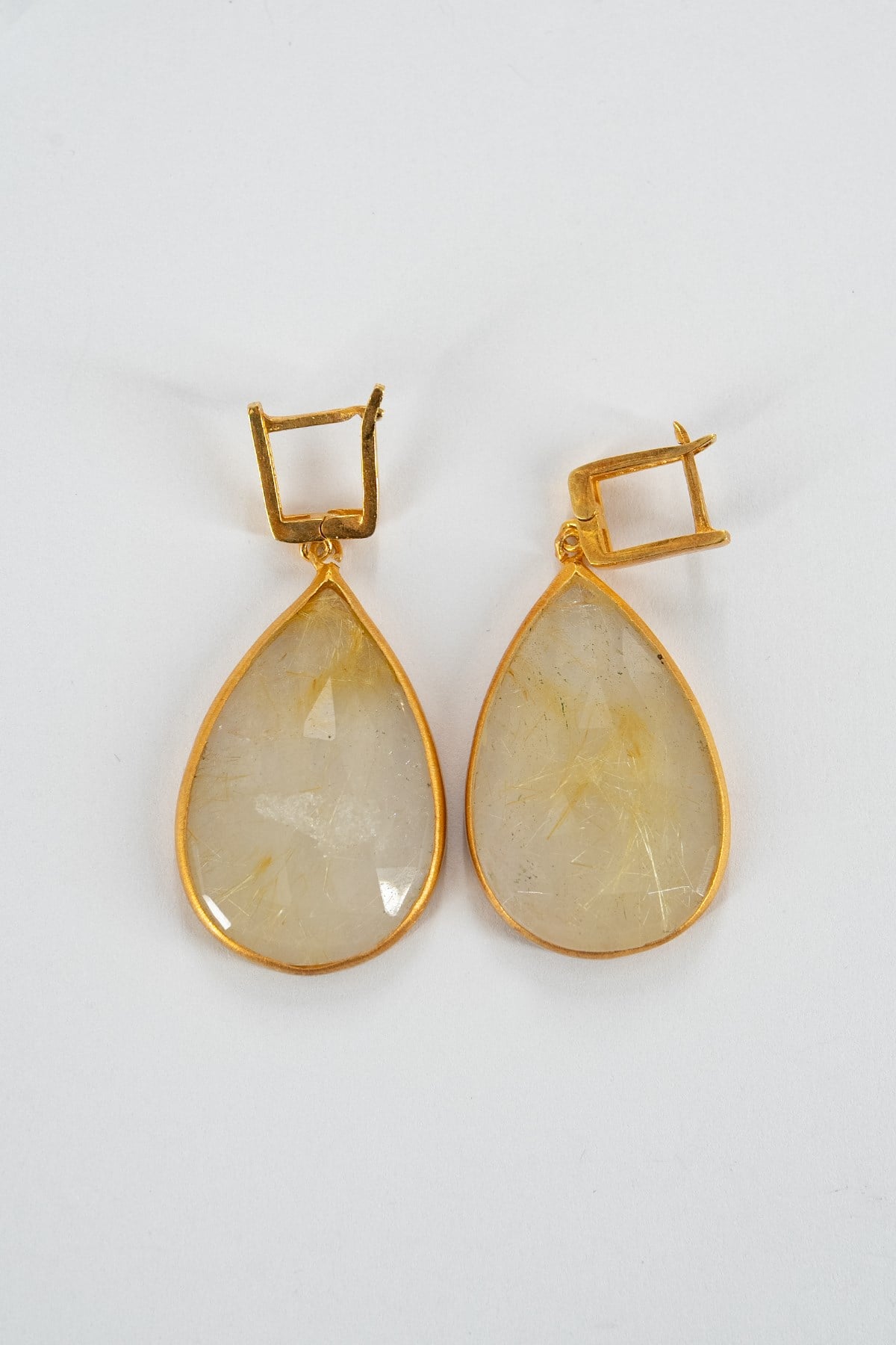 Gold Rutil Quartz Taşlı Gümüş Küpe