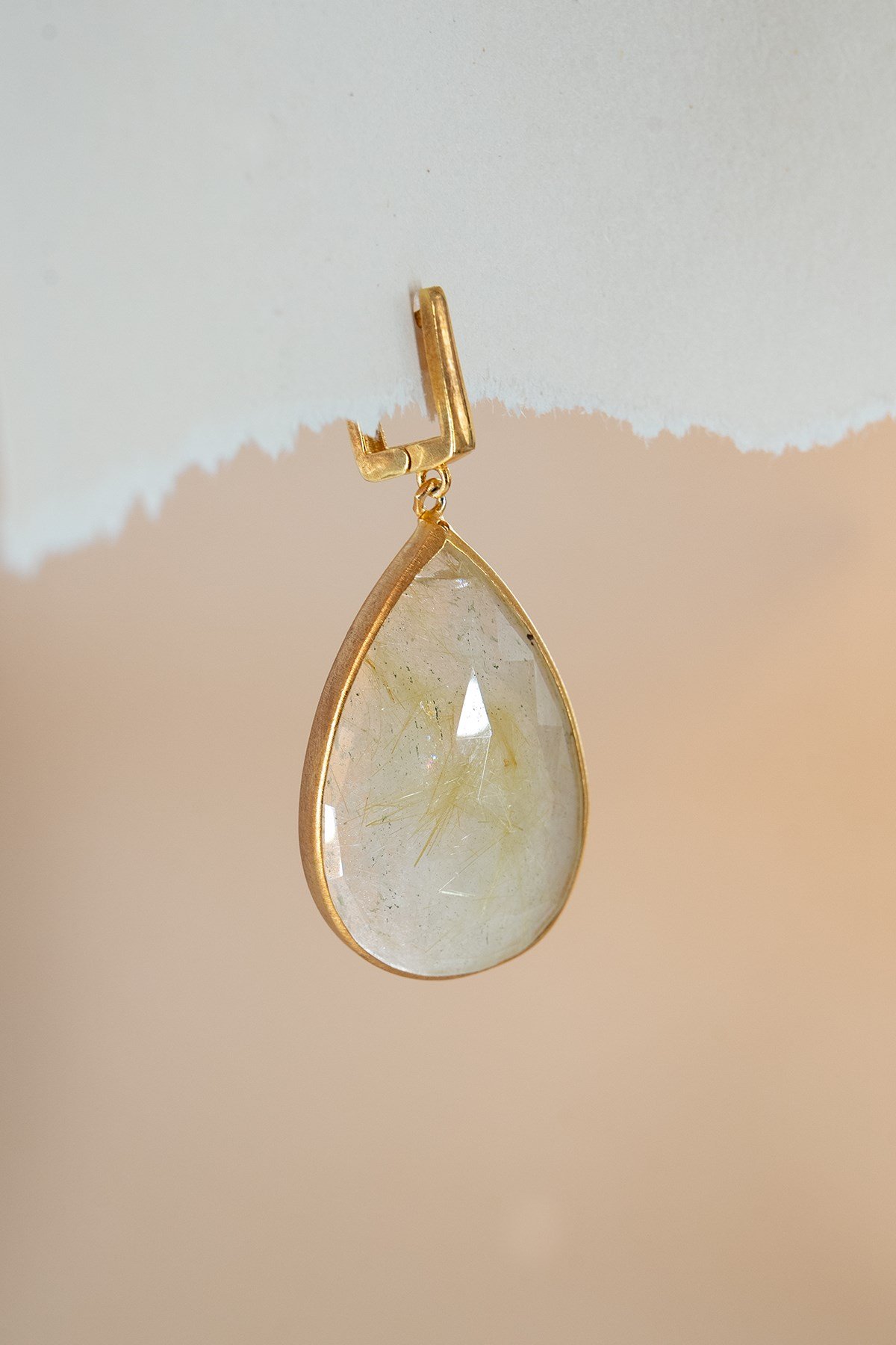 Gold Rutil Quartz Taşlı Gümüş Küpe