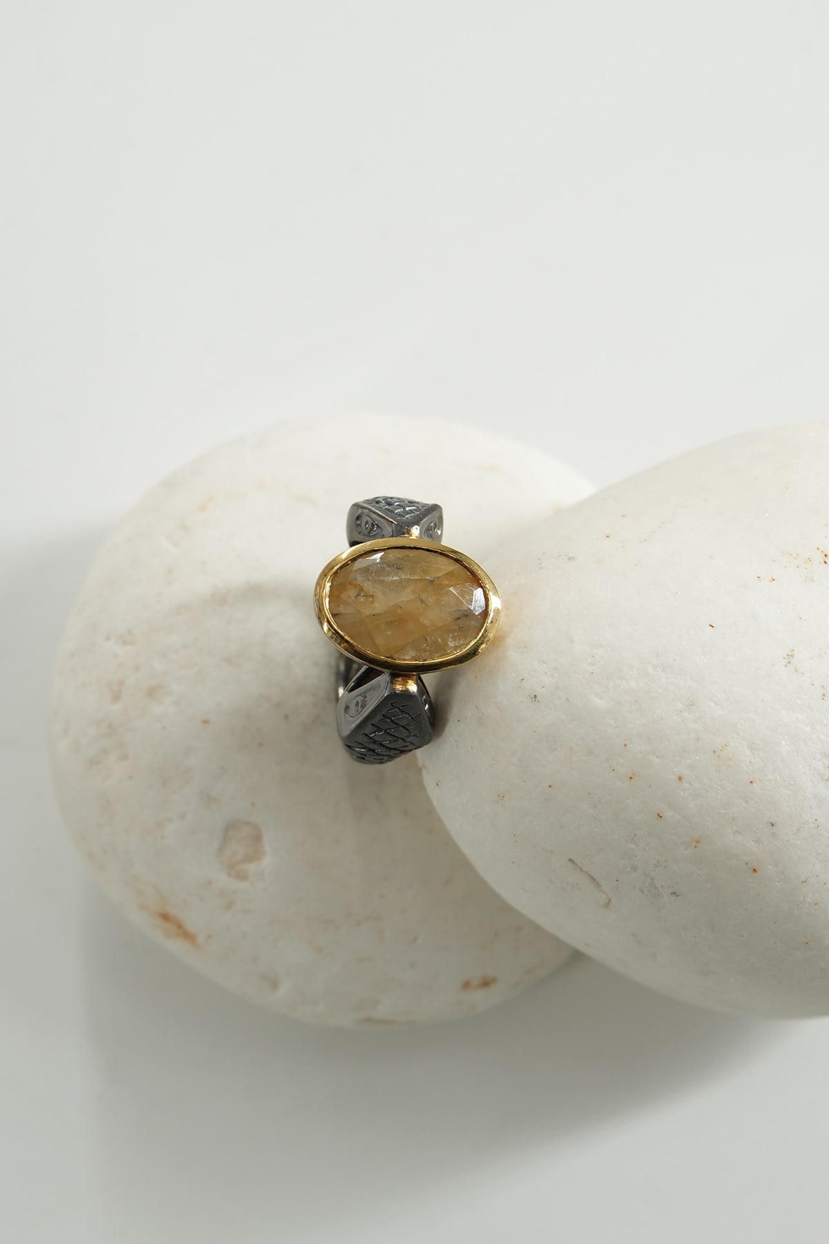 Gold Rutil Quartz Taşlı Gümüş Yüzük