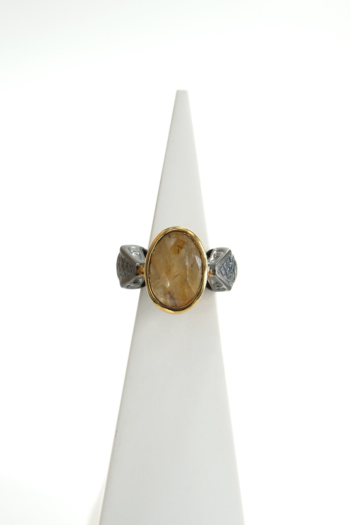 Gold Rutil Quartz Taşlı Gümüş Yüzük