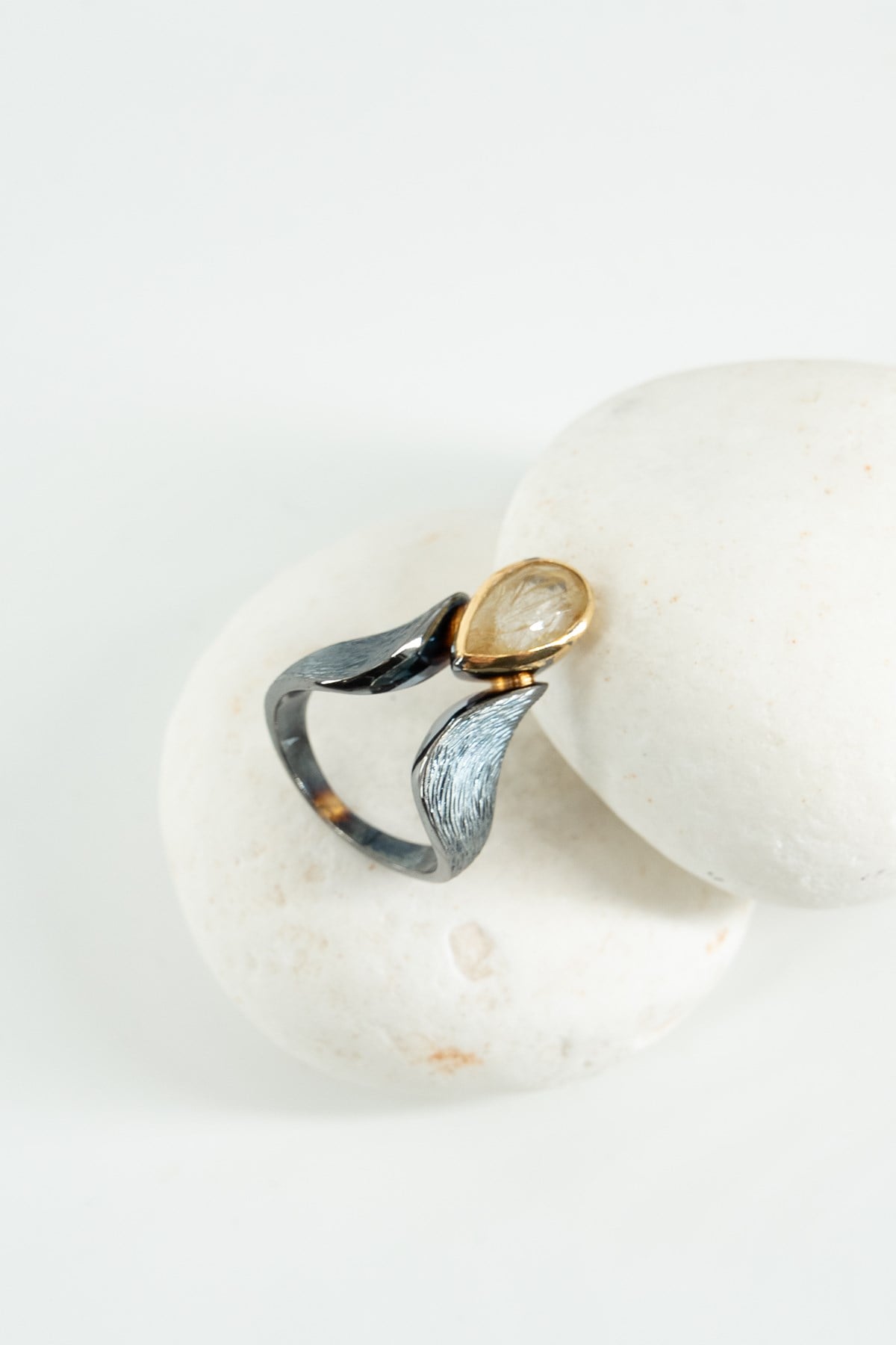 Gold Rutil Quartz Taşlı Gümüş Yüzük