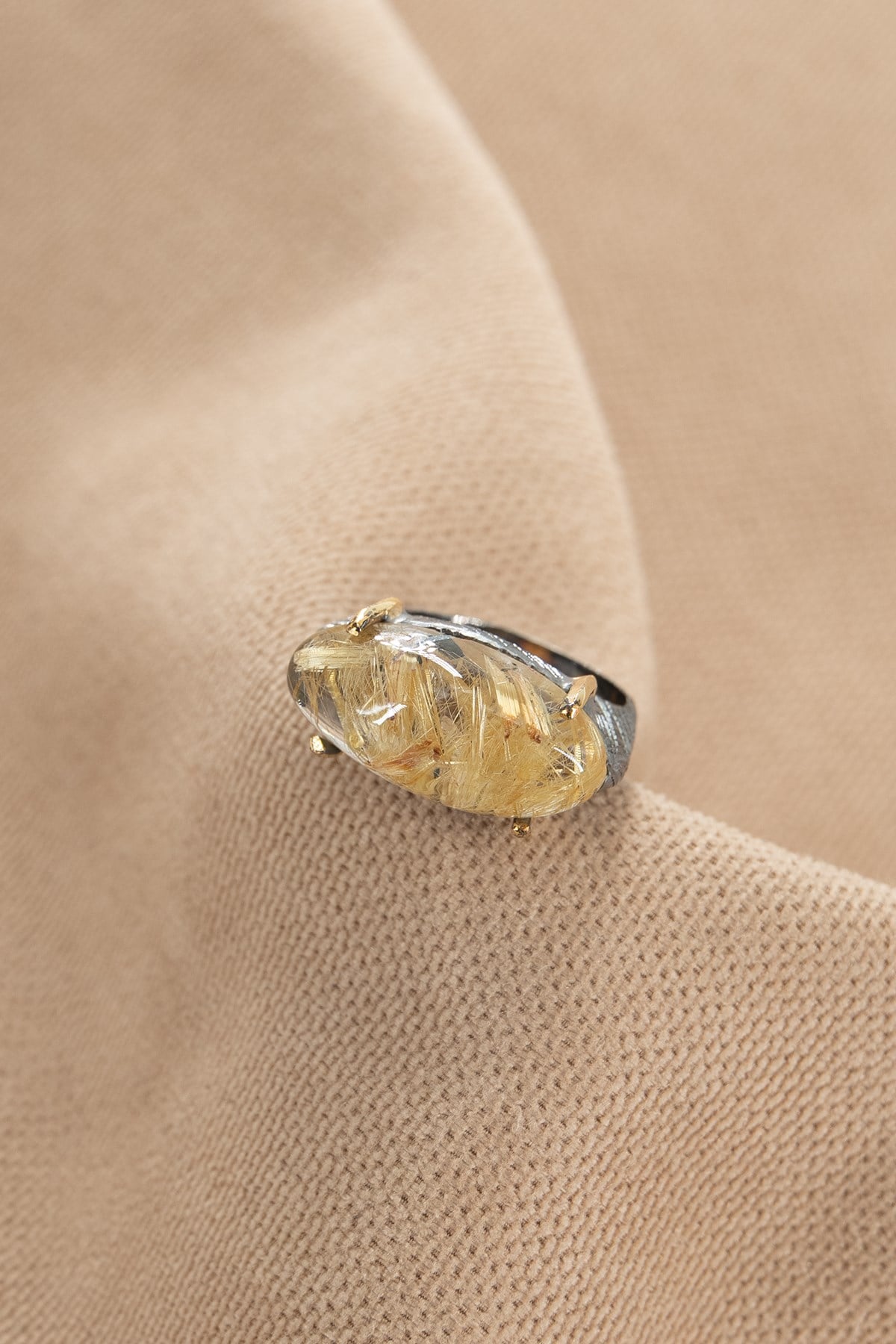 Gold Rutil Quartz Taşlı Gümüş Yüzük