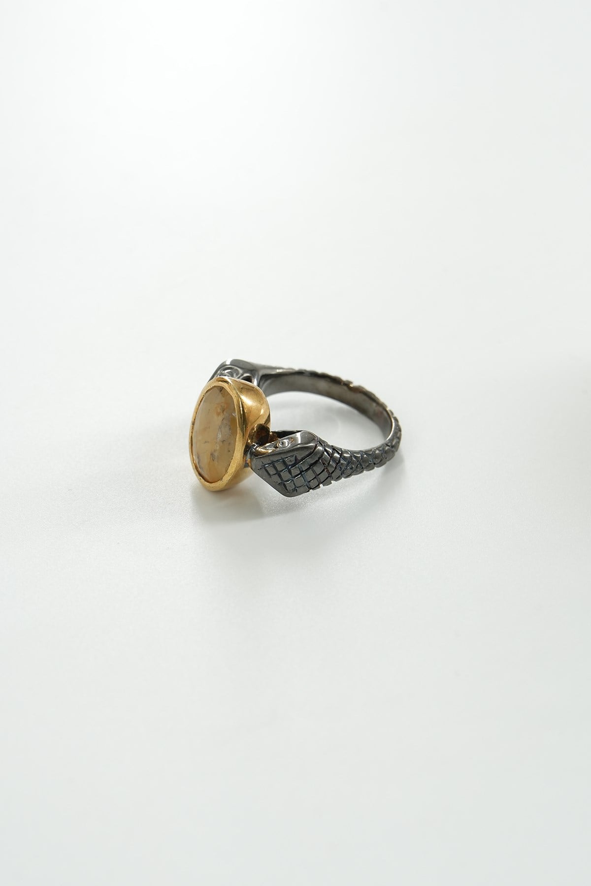 Gold Rutil Quartz Taşlı Gümüş Yüzük