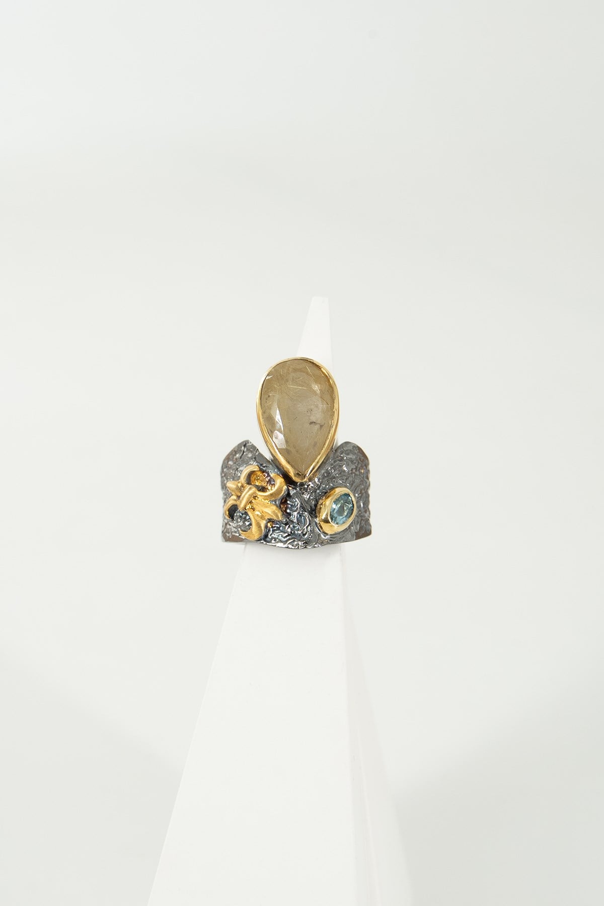 Gold Rutil Quartz Taşlı Gümüş Yüzük