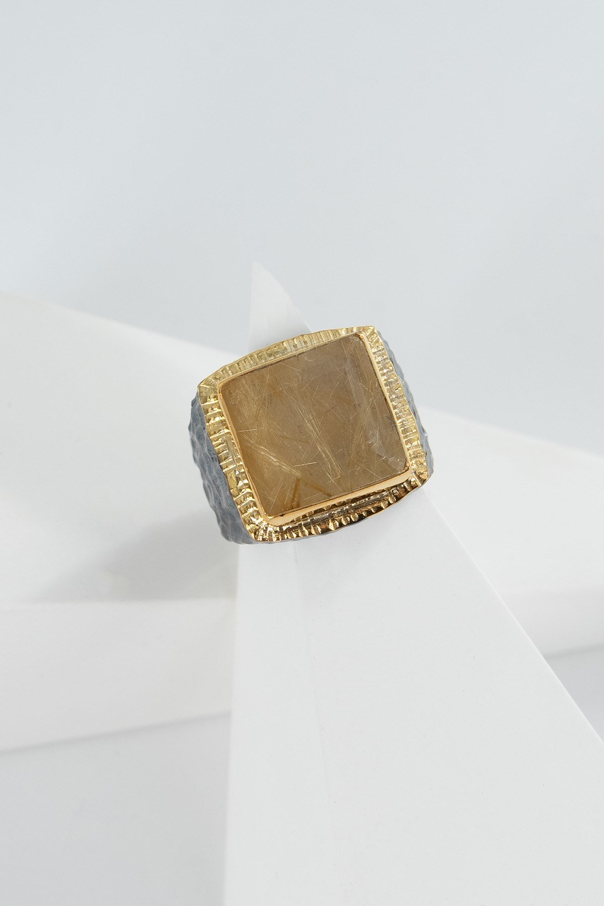 Gold Rutil Quartz Taşlı Özel Tasarım Yüzük