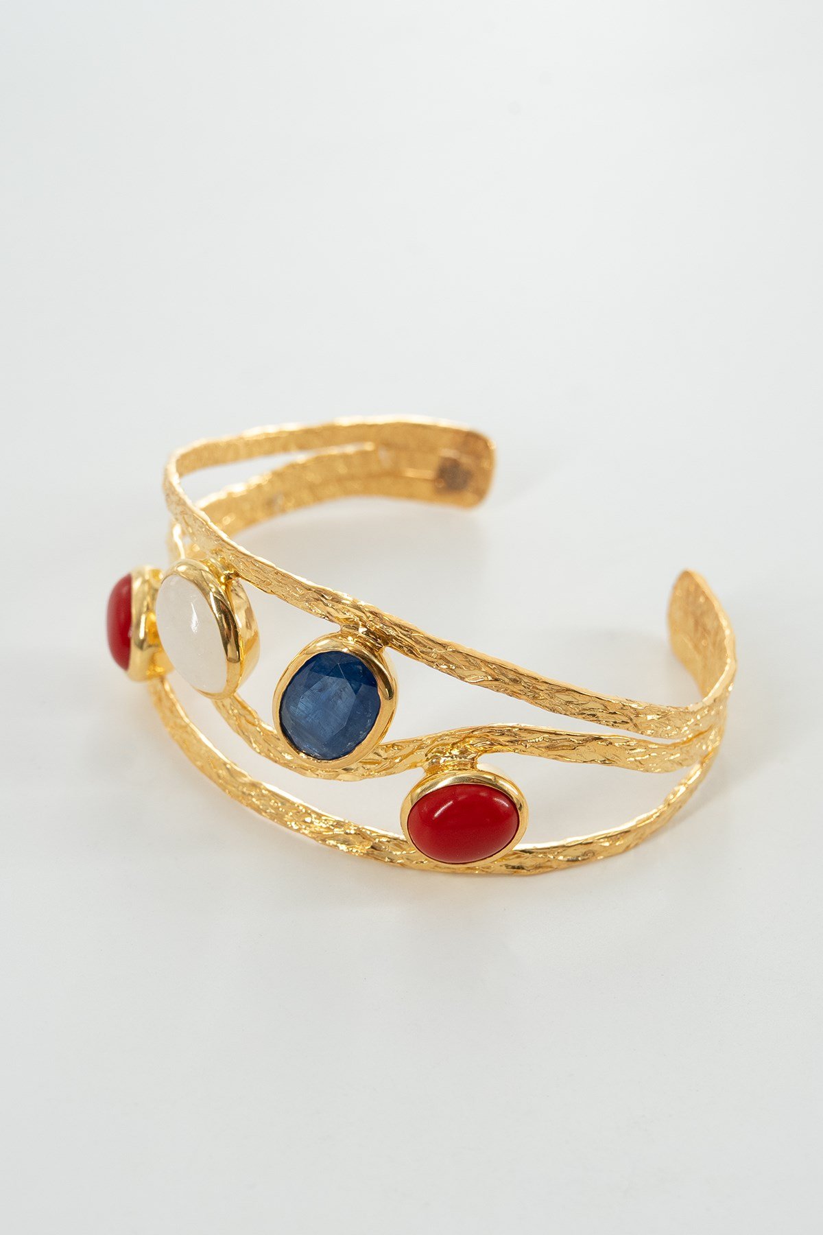 Kyanite, Ay Taşı (Moonstone), Mercan (Coral).Taşlı Gümüş Bileklik