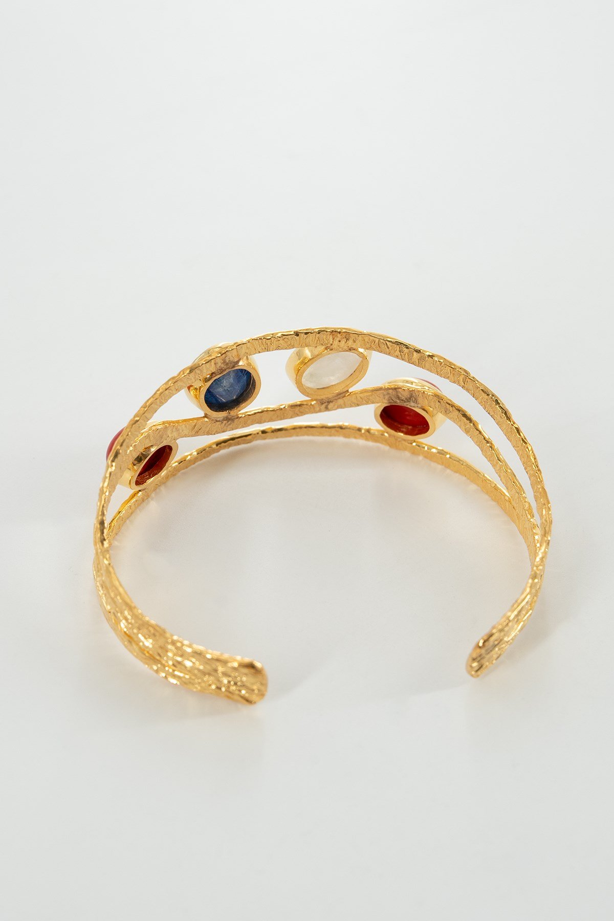 Kyanite, Ay Taşı (Moonstone), Mercan (Coral).Taşlı Gümüş Bileklik