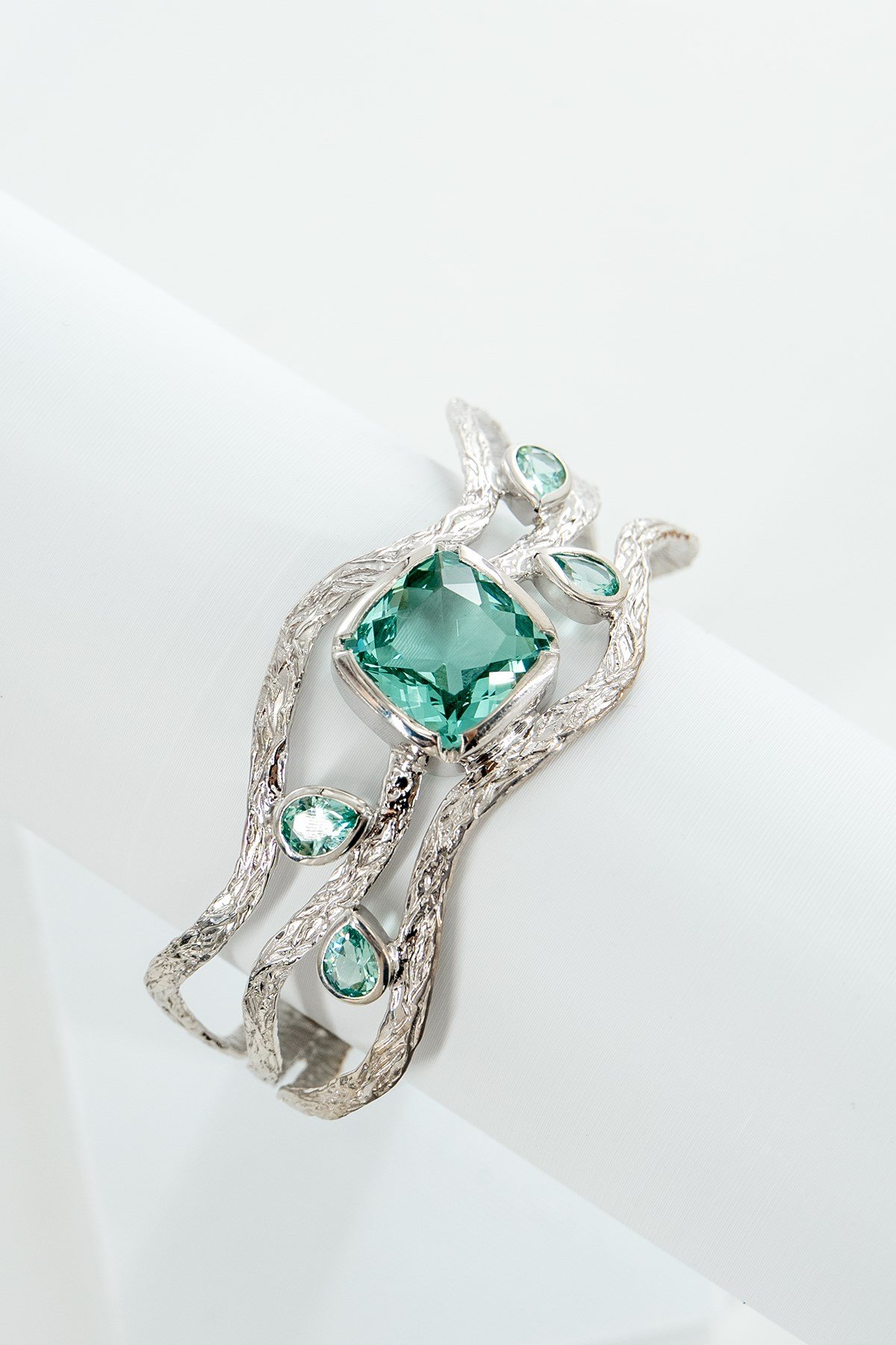 Lab Paraiba Turmalin Taşlı Gümüş Bileklik