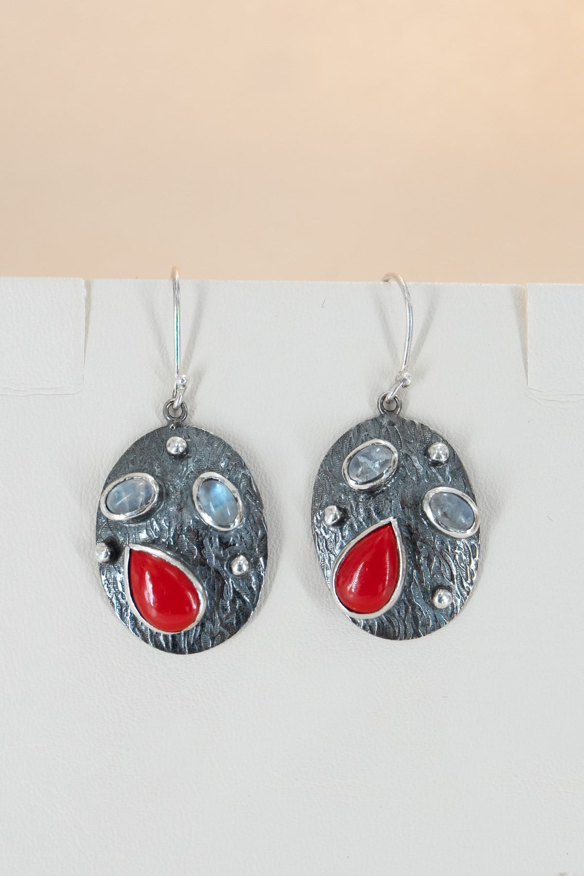 Mercan & Moonstone Gümüş Küpe
