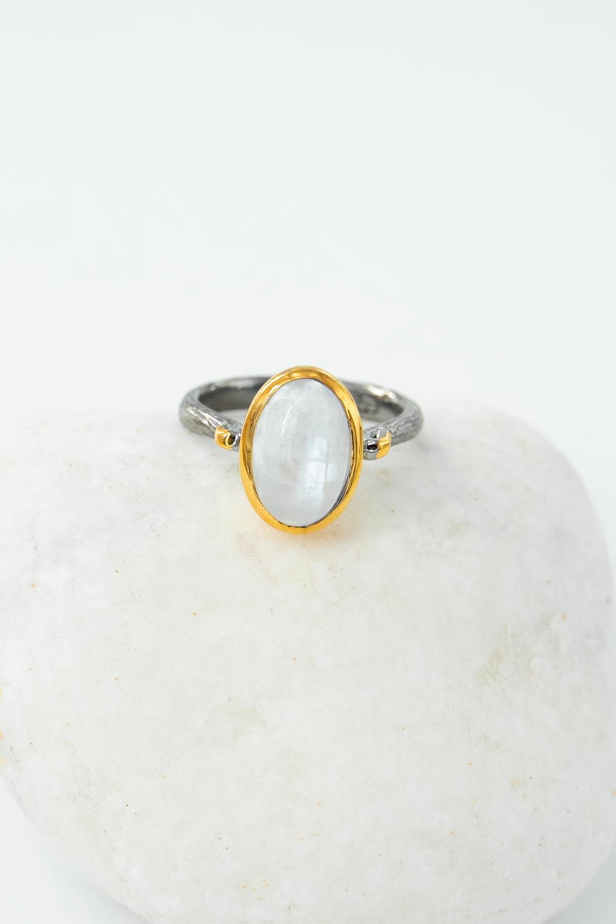 Moon Stone Taşlı Gümüş Yüzük 