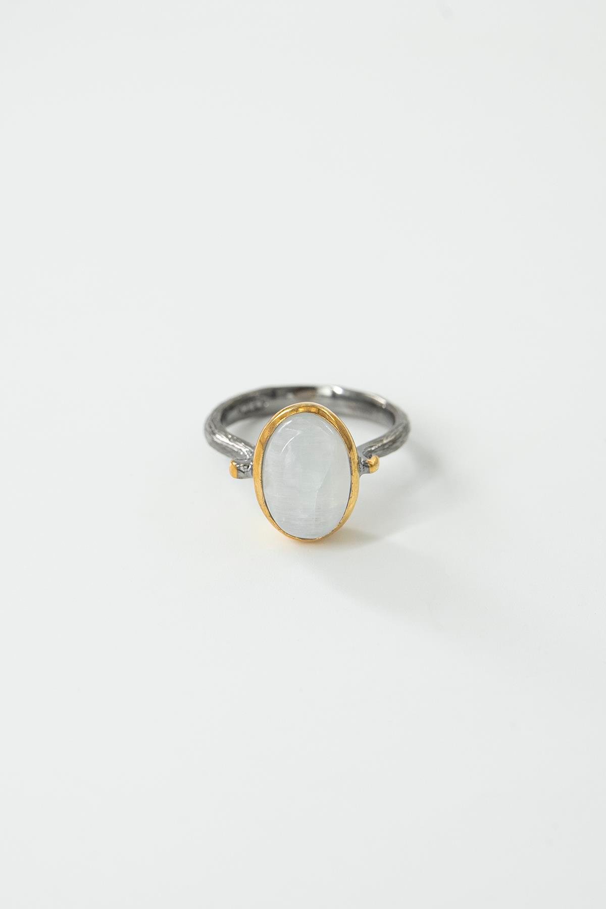 Moon Stone Taşlı Gümüş Yüzük 3.90 gr