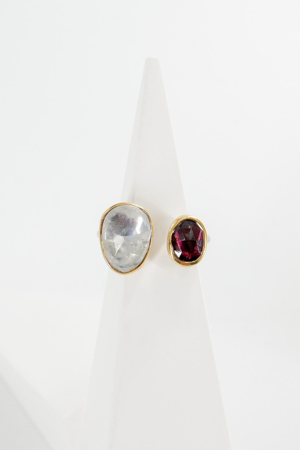 Moonstone & Garnet Gümüş Yüzük