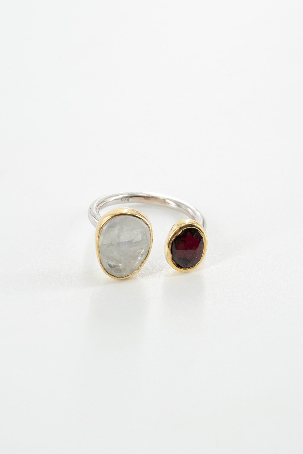 Moonstone & Garnet Gümüş Yüzük