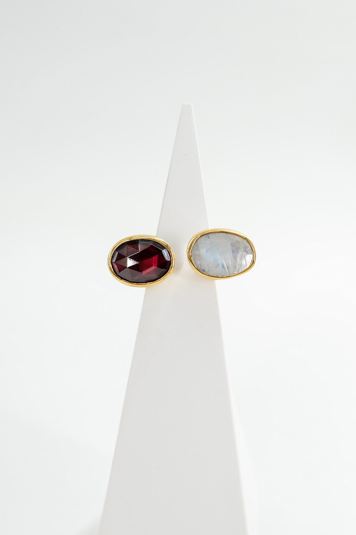 Moonstone, Garnet Taşlı Gümüş Yüzük