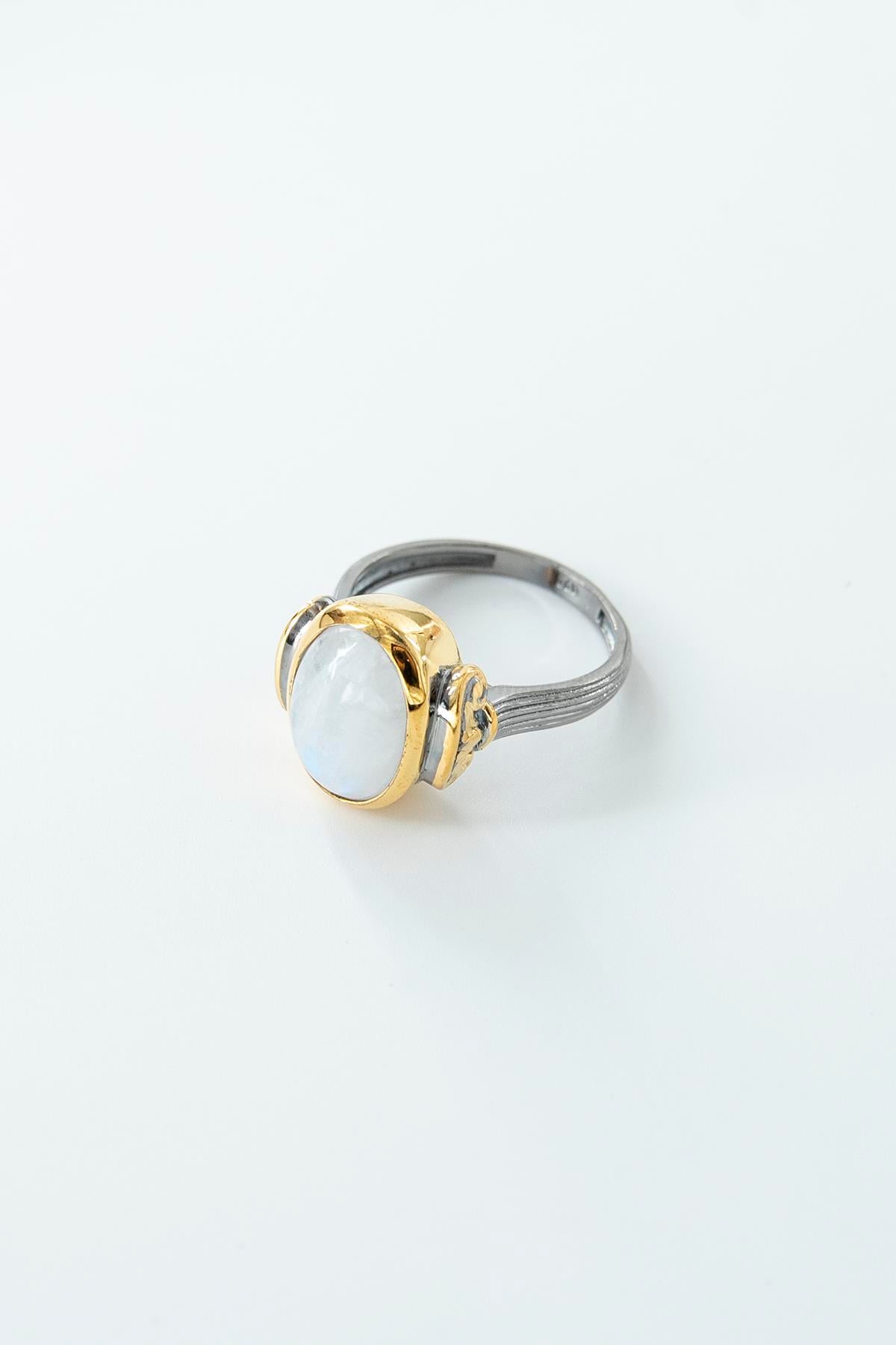 Moonstone Taşlı Gümüş Yüzük