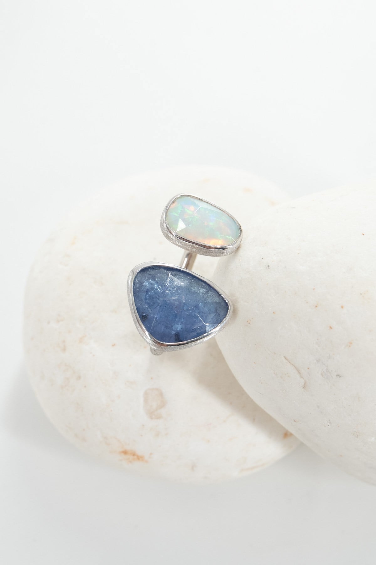 Opal, Tanzanit Taşlı Gümüş Yüzük