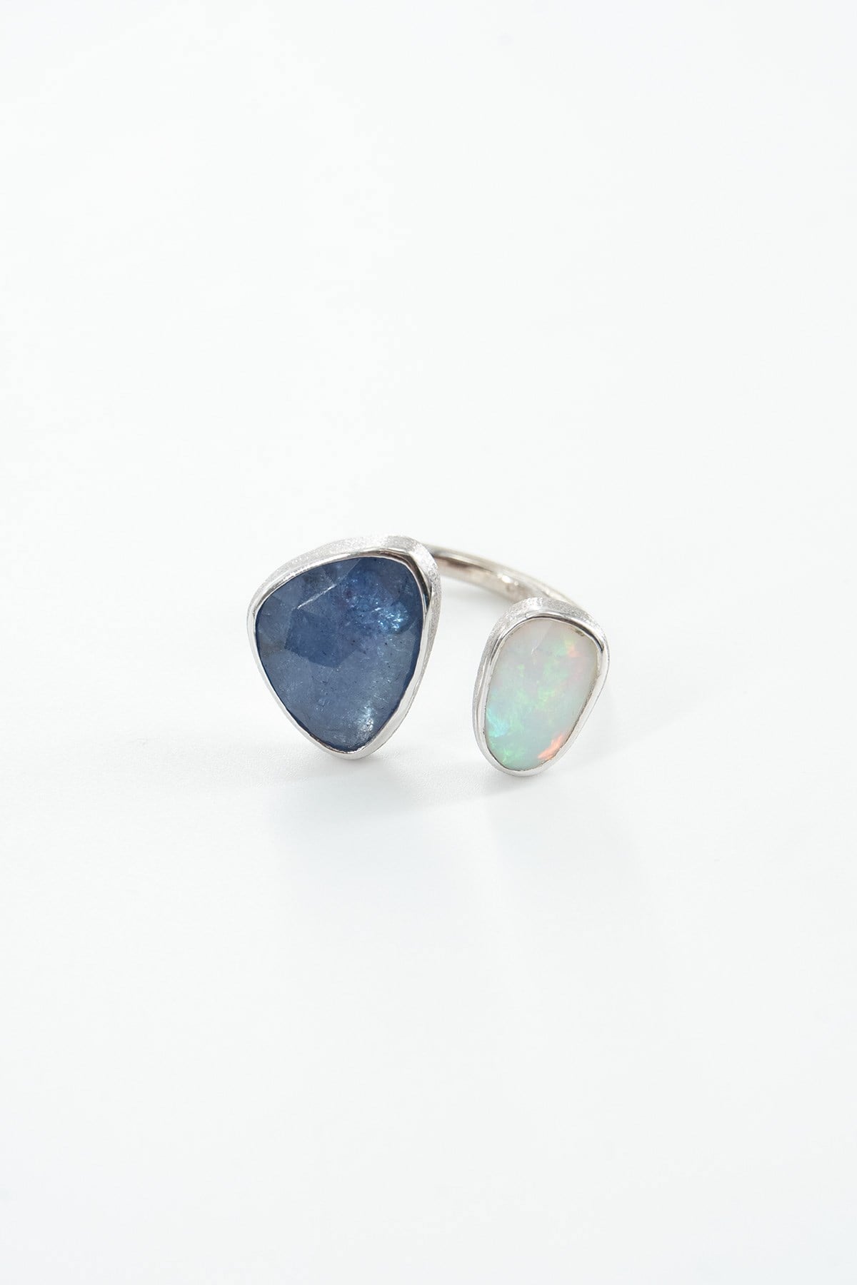 Opal, Tanzanit Taşlı Gümüş Yüzük