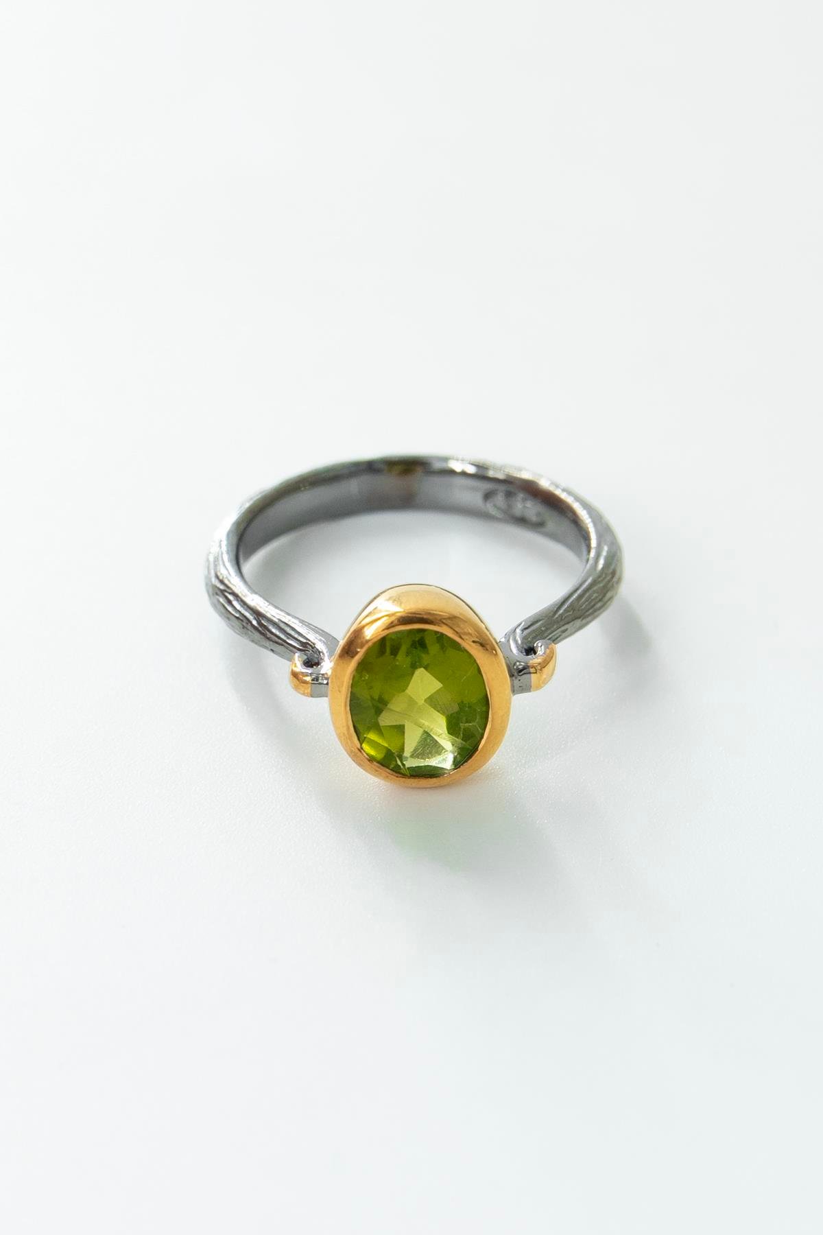 Peridot Taşlı Gümüş Yüzük