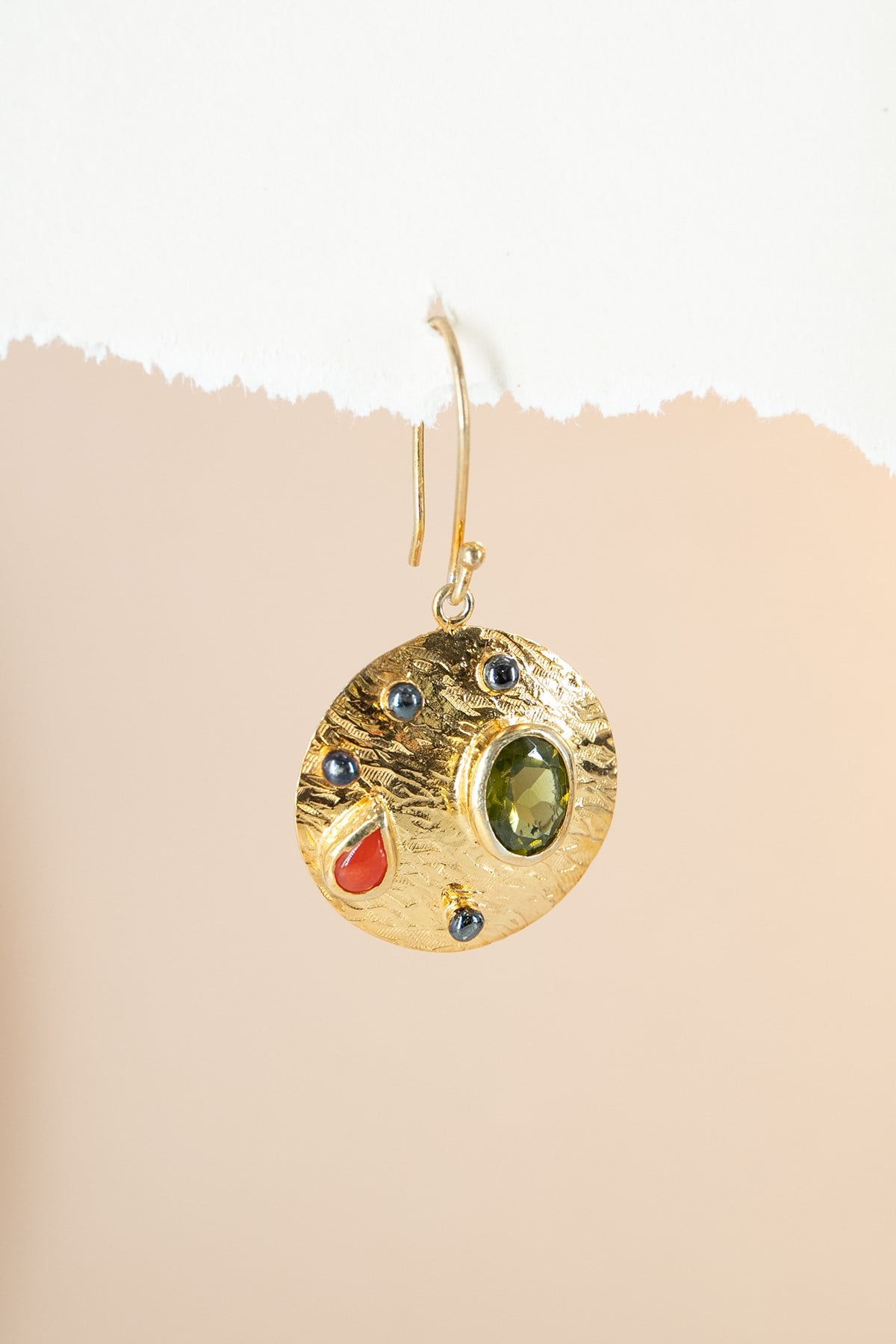 Peridot ve Mercan Taşlı Gümüş Küpe