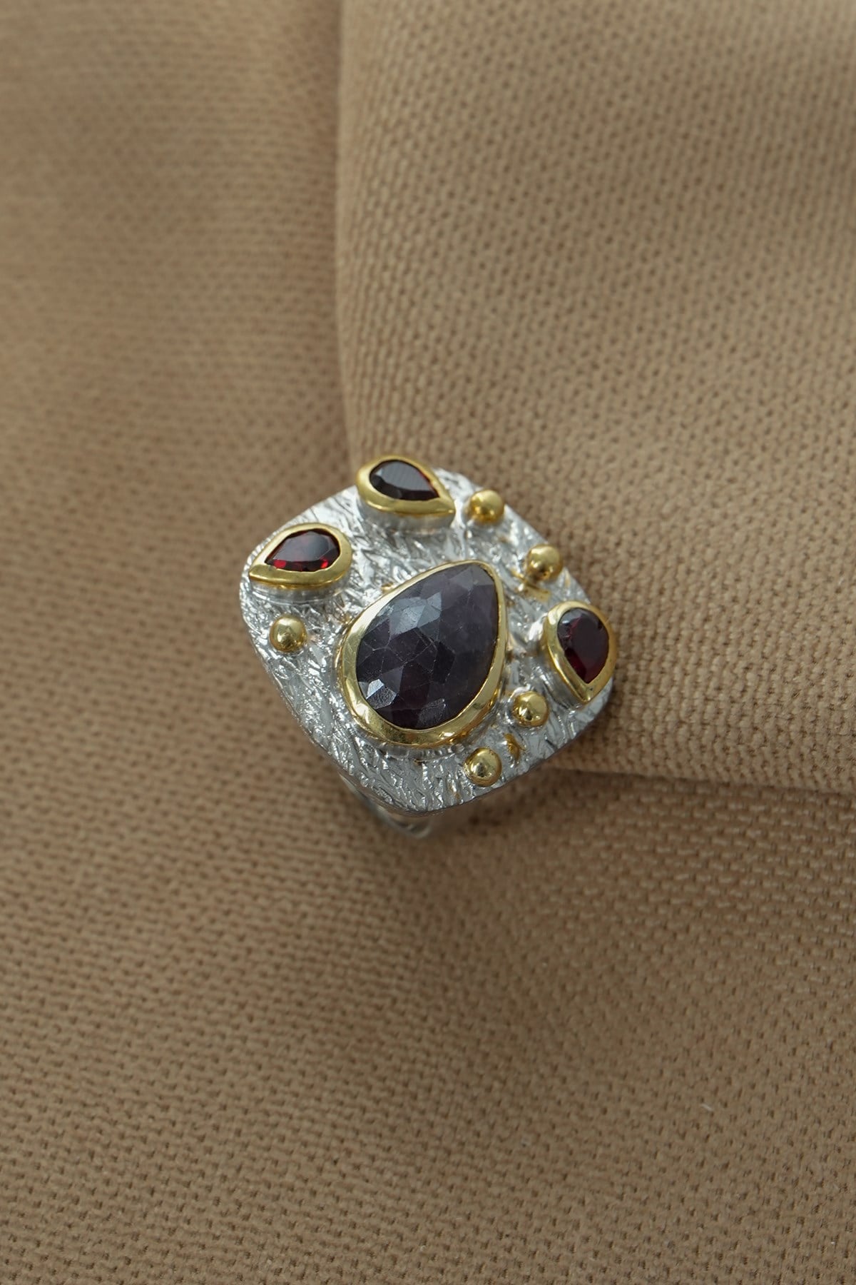 Ruby & Garnet Taşlı Gümüş Yüzük