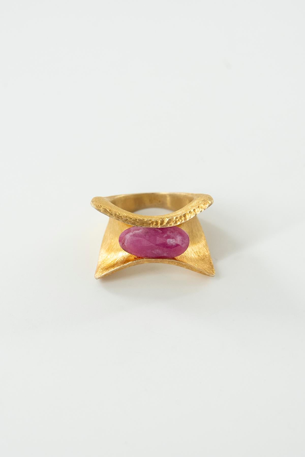 Ruby Taşlı Gümüş Yüzük 12,77 gr