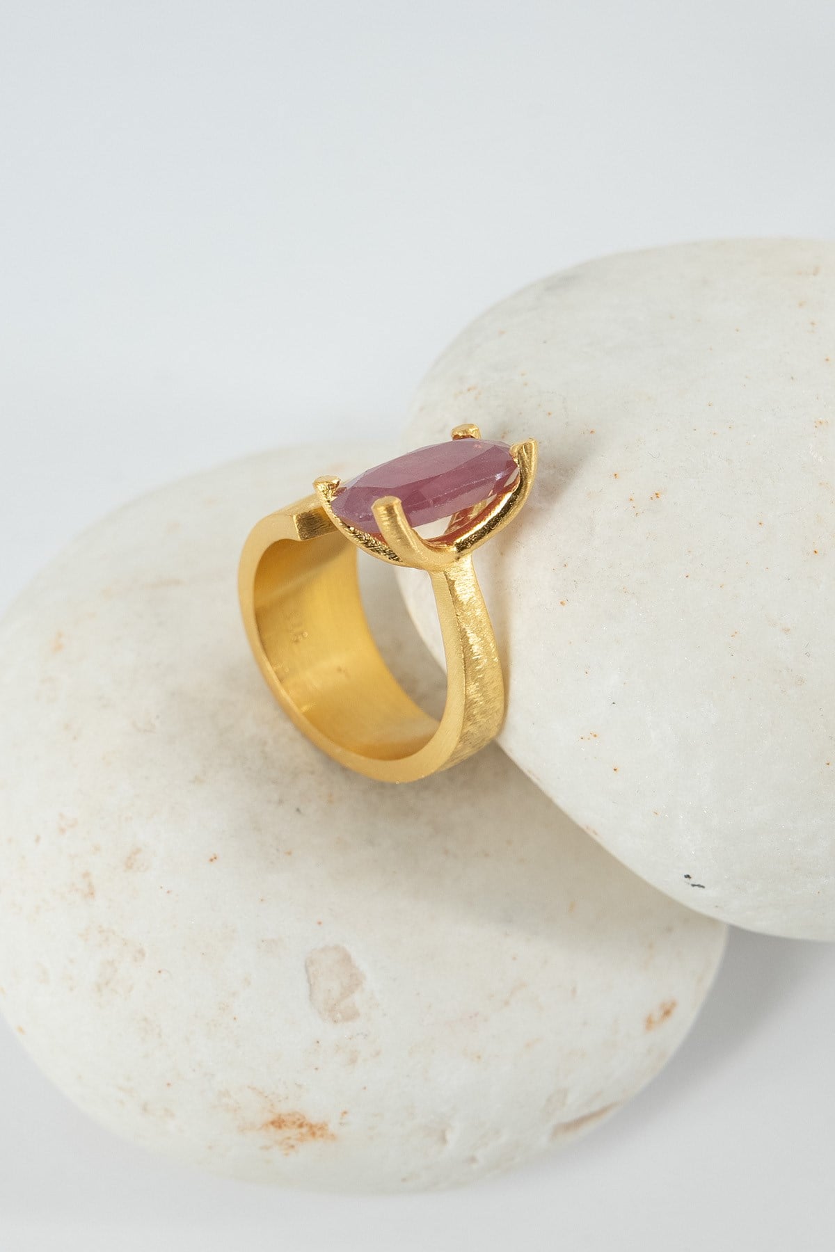Ruby (Yakut) Taşlı Özel Tasarım Yüzük