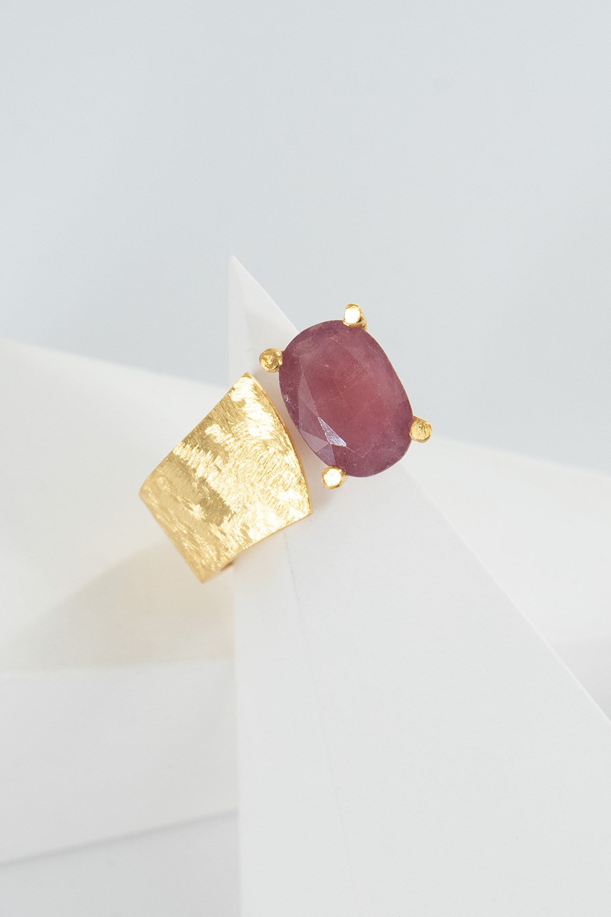 Ruby (Yakut) Taşlı Özel Tasarım Yüzük