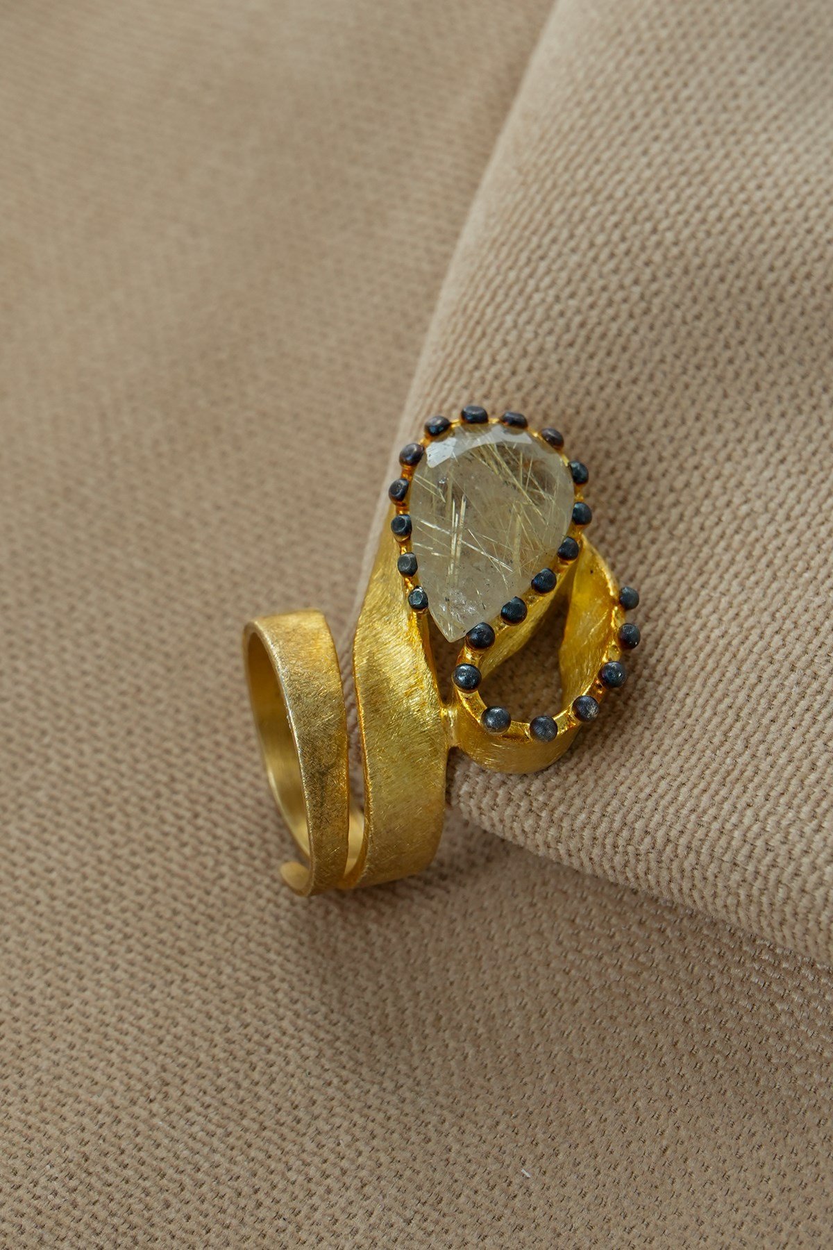 Rutil Quartz Taşlı Gümüş Yüzük 