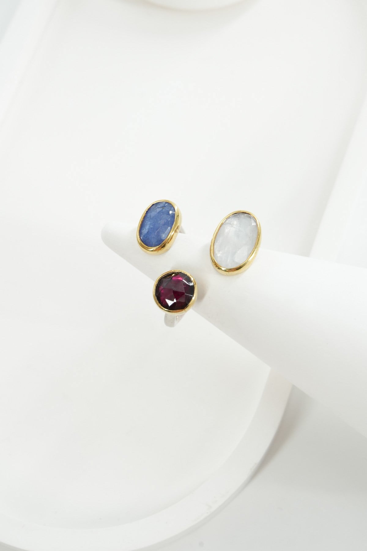 Tanzanit & Moonstone & Garnet Taşlı Yüzük