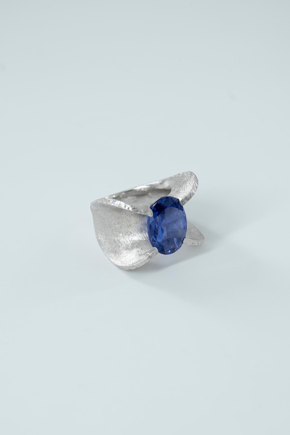 Tanzanit Taşlı Gümüş Yüzük 5.50 ct