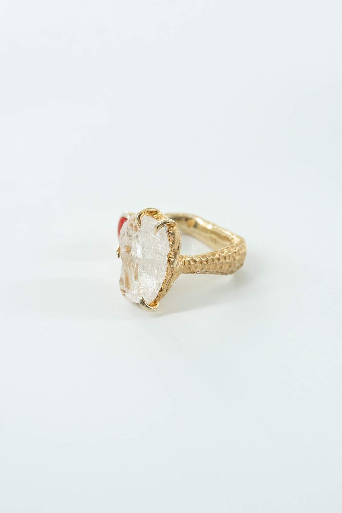 White Quartz & Mercan Taşlı Gümüş Yüzük