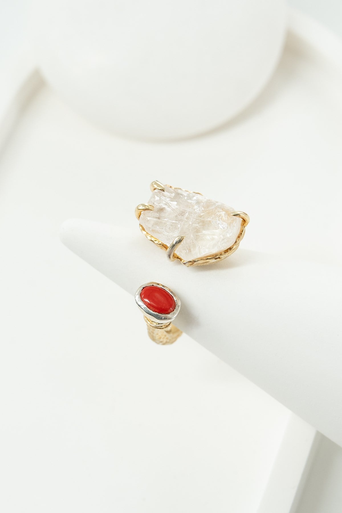 White Quartz & Mercan Taşlı Gümüş Yüzük