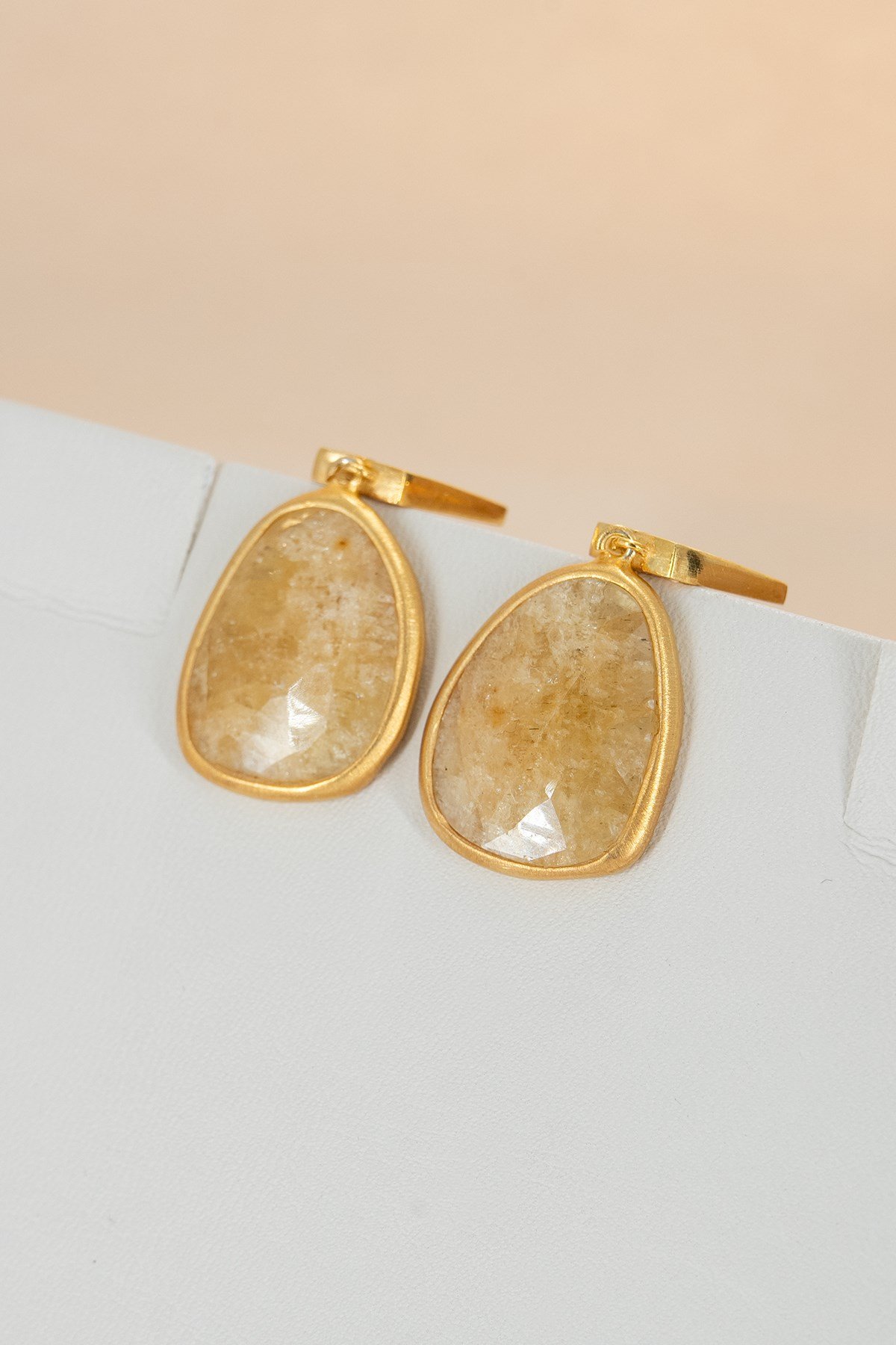 Yellow Safir Taşlı Gümüş Küpe