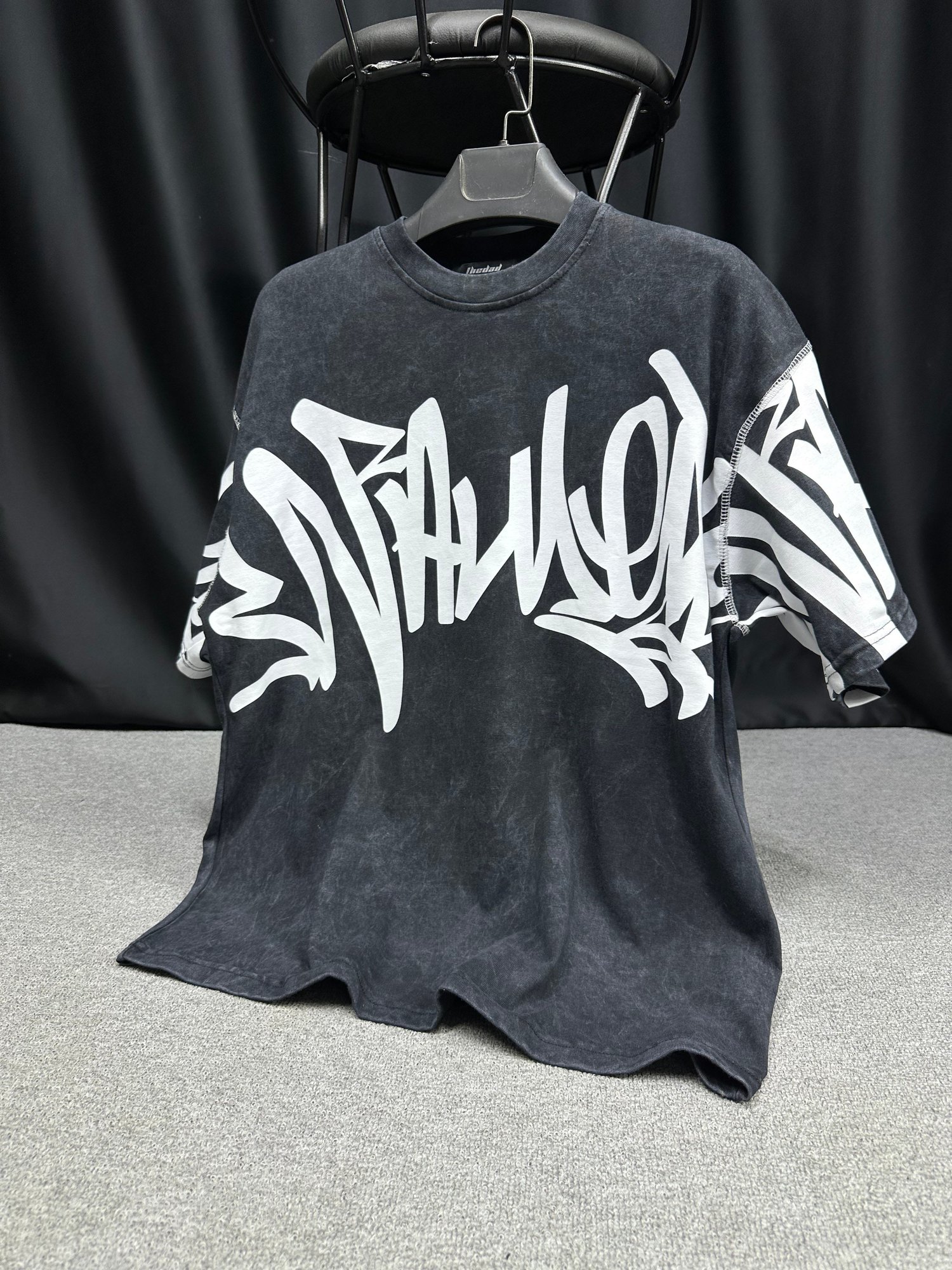 Graffiti Baskı Detaylı Yıkamalı  T-shirt