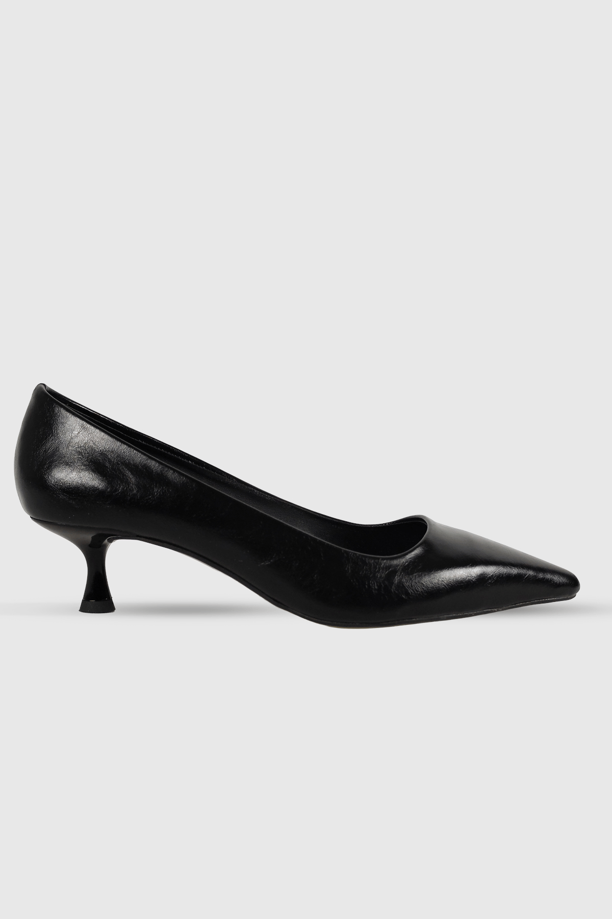 Kelly Siyah Rustik Sivri Burun Kadın Stiletto
