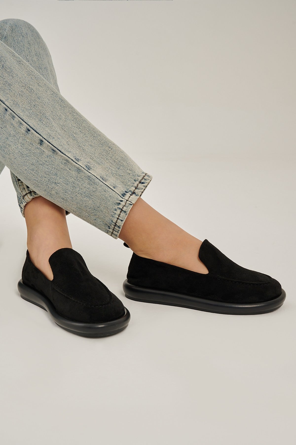 Perla Siyah Süet Düz Taban Kadın Loafer