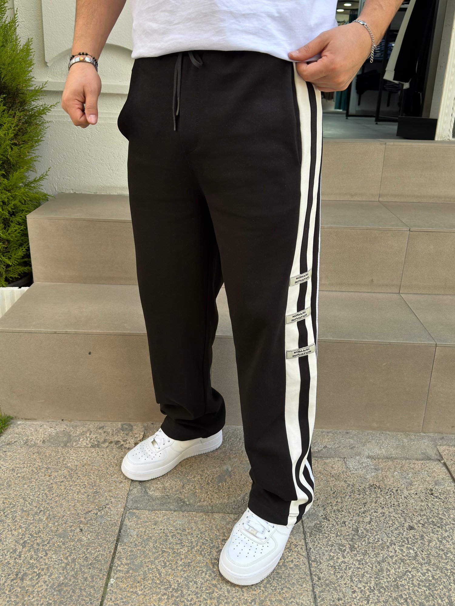 Siyah Etiket Detaylı Baggy Eşofman Alt