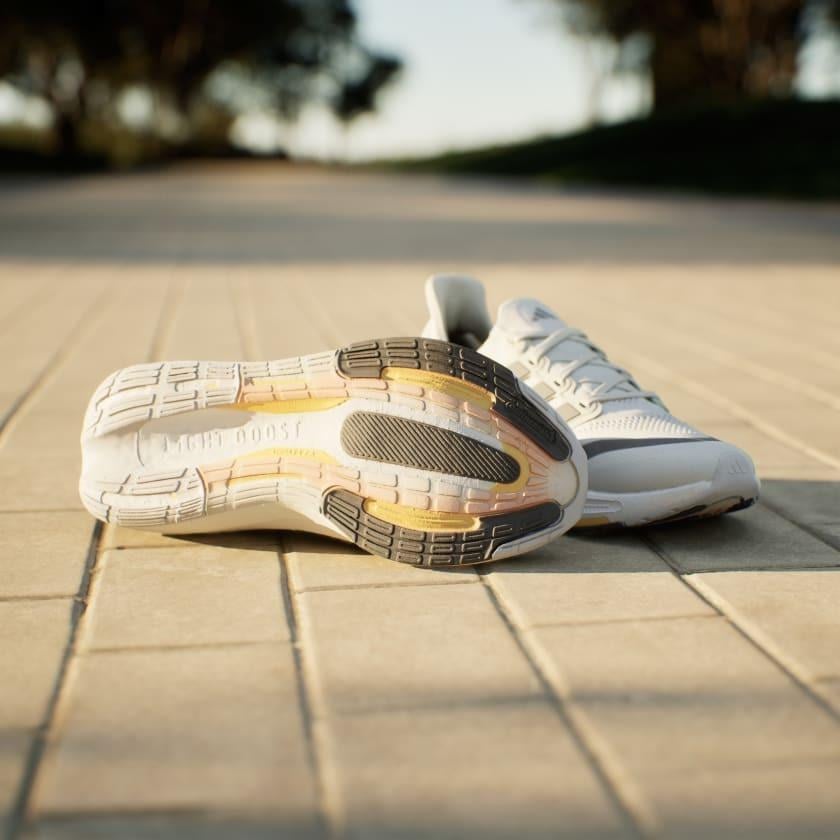 ADİDAS ERKEK KOŞU AYAKKABI ULTRABOOST LIGHT ID3281