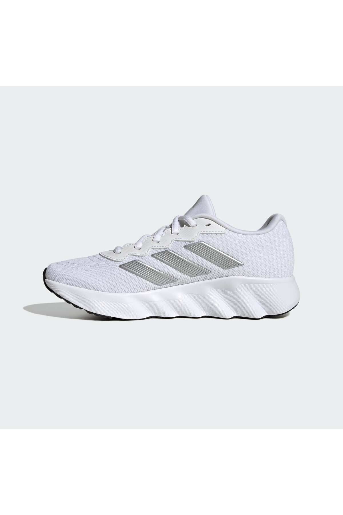 ADIDAS KADIN KOŞU AYAKKABI SWITCH MOVE ID5257