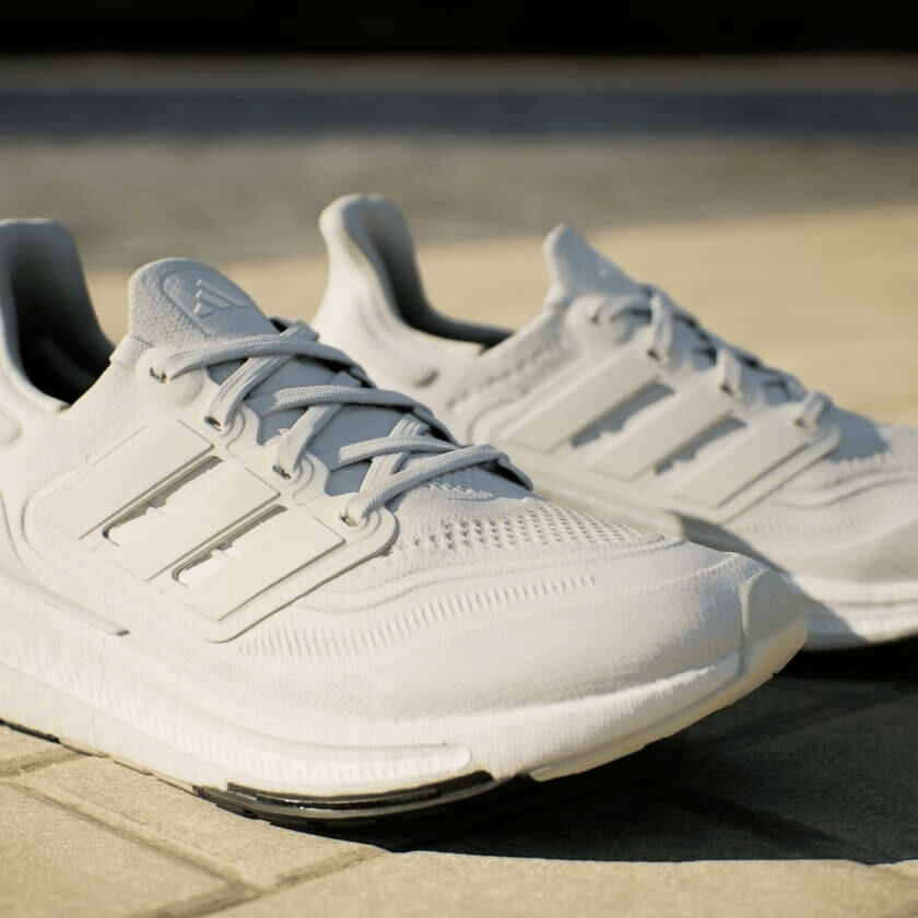 ADİDAS KADIN KOŞU AYAKKABISI ULTRABOOST LIGHT W GY9352