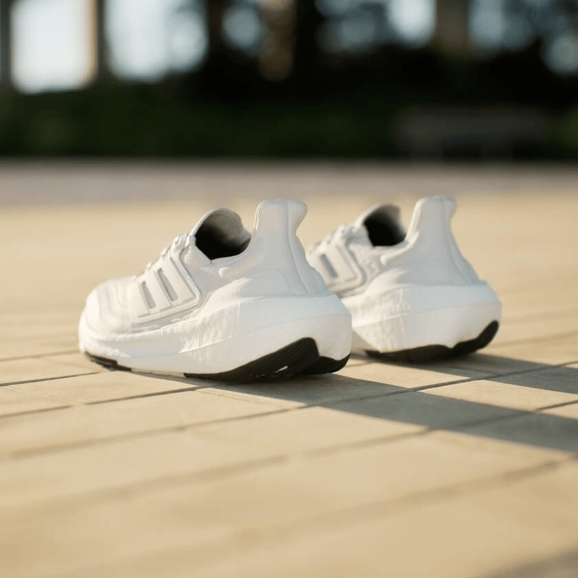 ADİDAS KADIN KOŞU AYAKKABISI ULTRABOOST LIGHT W GY9352
