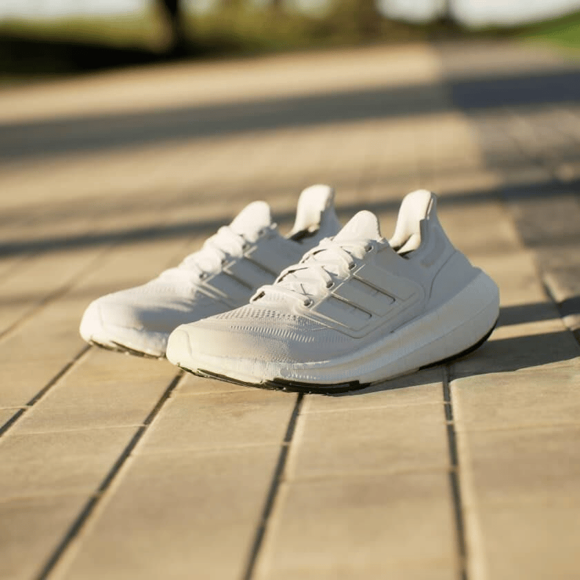 ADİDAS KADIN KOŞU AYAKKABISI ULTRABOOST LIGHT W GY9352